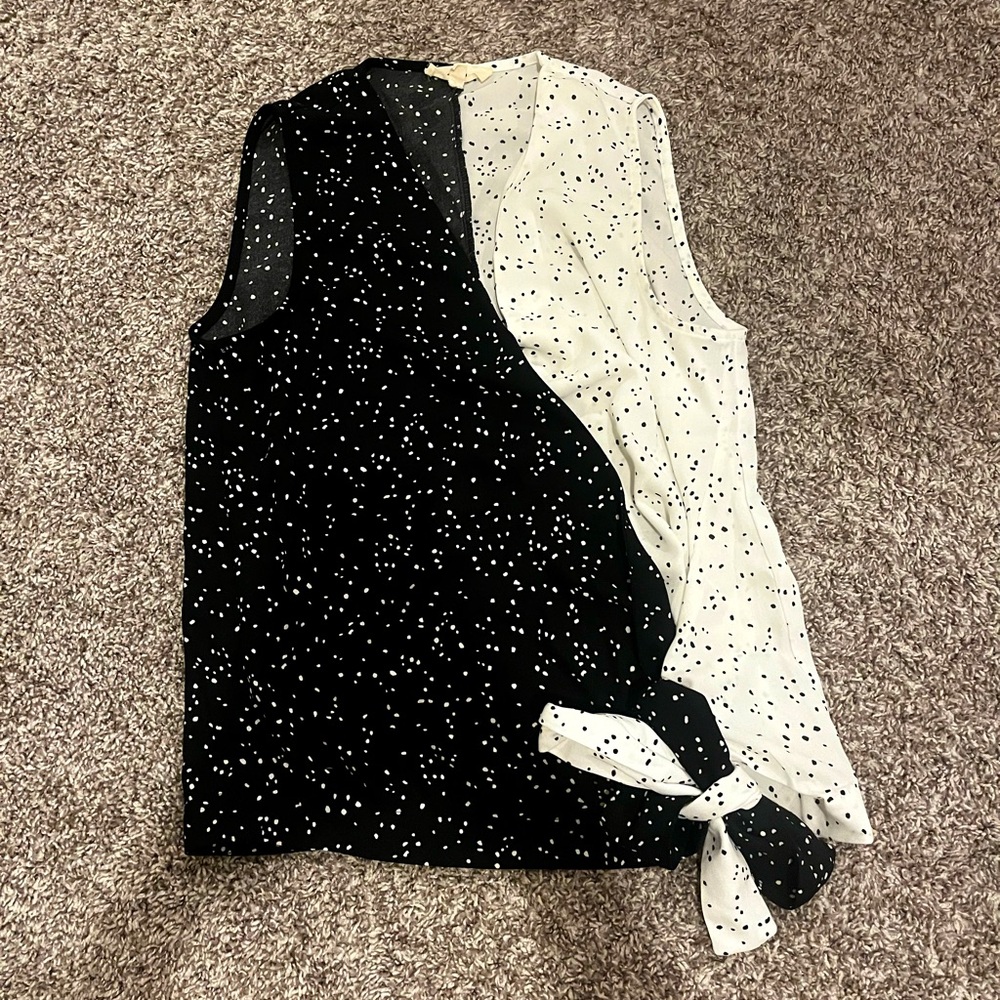 Entro sleeveless blouse